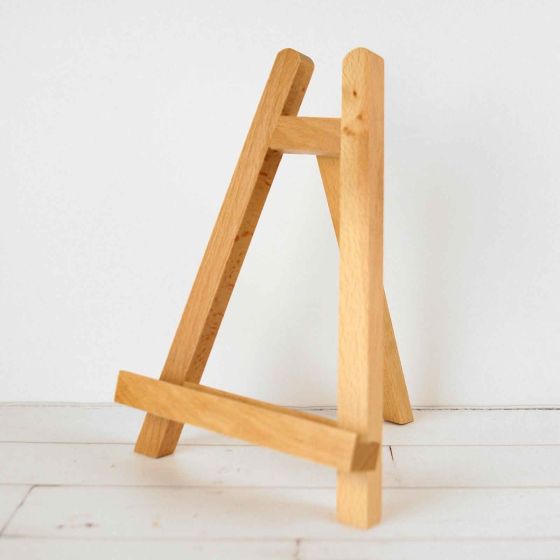 Easel for Surfboard chopping board